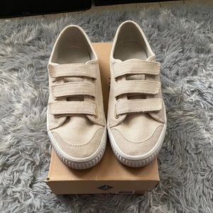 Women Sperry's Shoes